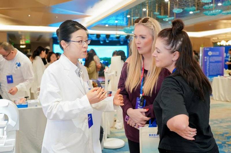 旅行商大会 全链条特色医疗服务助推医旅融合j9国际站登录重医附二院精彩亮相重庆国际(图1) 旅行商大会 全链条特色医疗服务助推医旅融合j9国际站登录重医附二院精彩亮相重庆国际(图1)